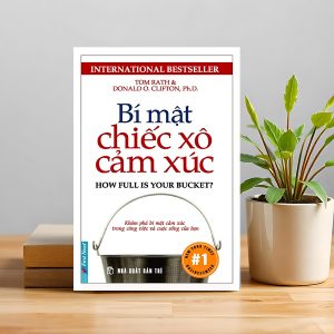 "Bí Mật Chiếc Xô Cảm Xúc" – Mỗi lời bạn nói, mỗi hành động bạn làm, đều đang “đổ đầy” hoặc “làm cạn” chiếc xô cảm xúc của ai đó